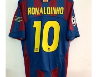 Maillot rétro fc barcelone 2006 maillot vintage ronaldinho FC Barcelone 20042005 Vintage Barcelone 20042005 maillot domicile Ronaldinho # 10