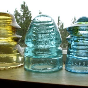 Nice! old PATENT Dec 19 1871 &quot;bullet&quot; glass insulator, HEMINGRAY made glass insulator, old cd 133.4 power line insulator