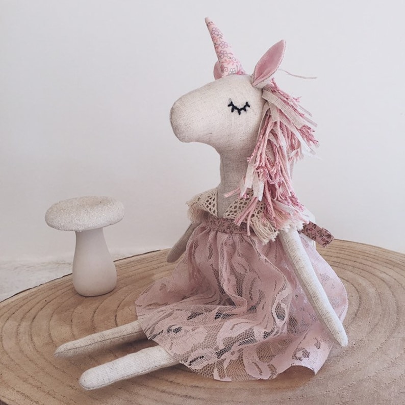 Poupée licorne