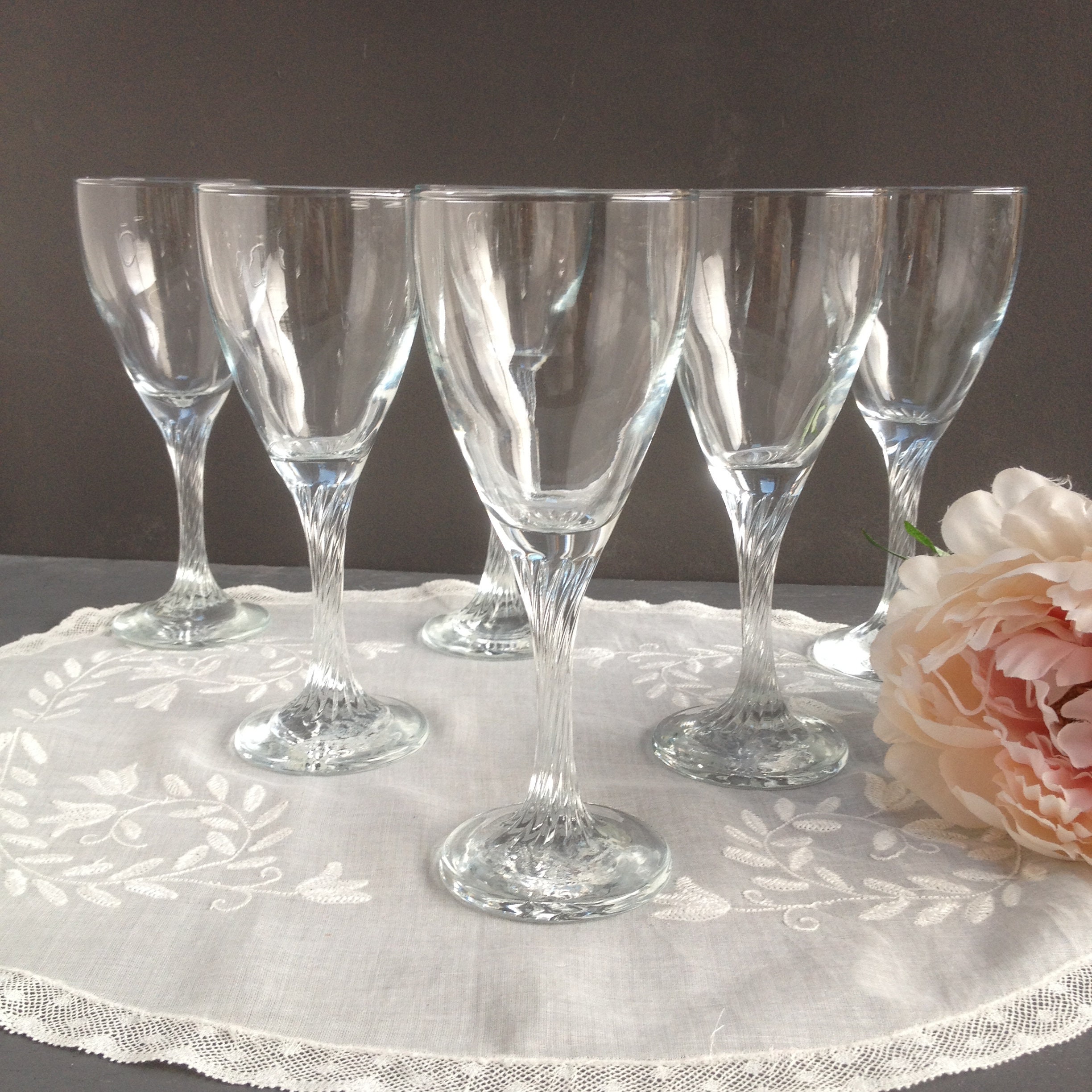 6 Verres à Vin en Cristal de Lorraine Pied Torsadé. Verres Soufflés La Bouche. Vintage Français Anné