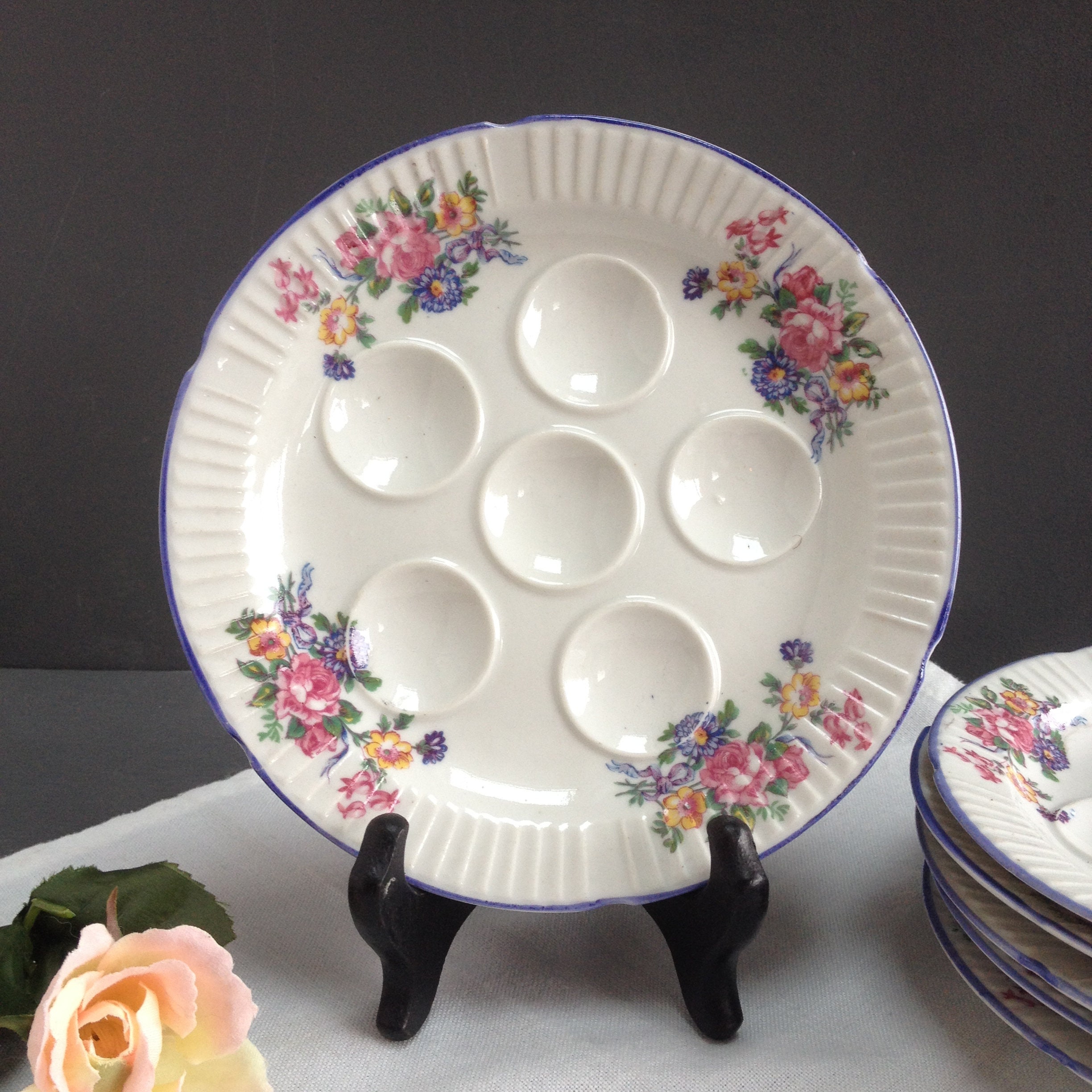 6 Assiettes à Escargots Décor Fleuri et Bords Striés. Assiettes Françaises Vintage Pour Escargots. P