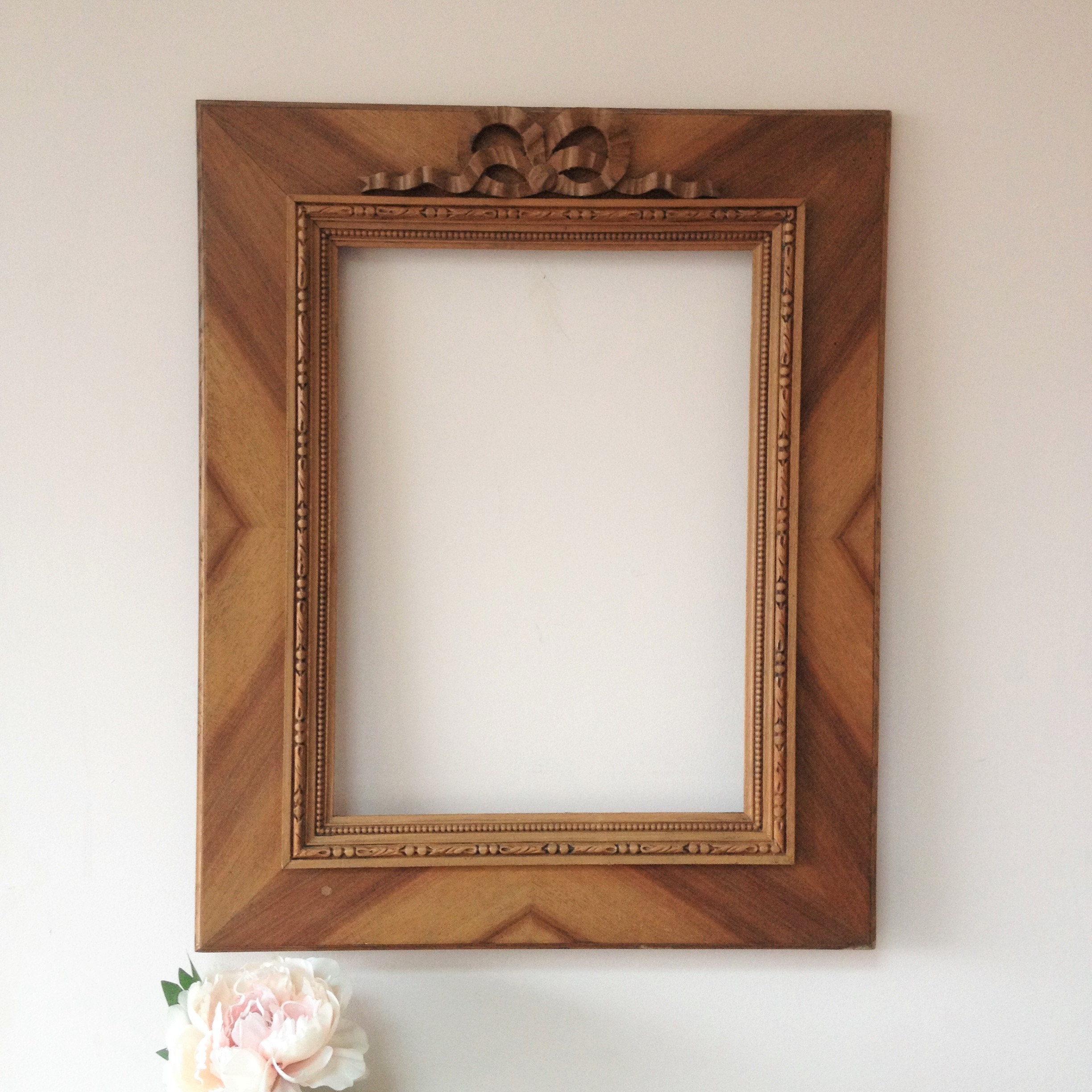 Cadre Ancien en Bois Décor de Nœud et Frise Perles. Cadre Français Napoléon Iii Châtaigner. Rectangu