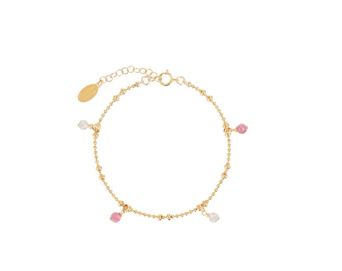 Gilded bracelet with fine gold in ball mesh with 4 grey and pink pendants