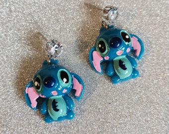 Pendientes colgantes con puntada azul y rosa Disney