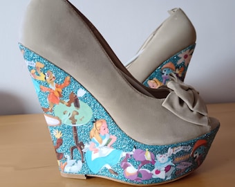 Chaussures à talons compensées Alice au pays des merveilles taille UK 6/39