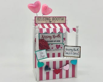 1:48 Kissing Booth Pop-up Shop KIT
