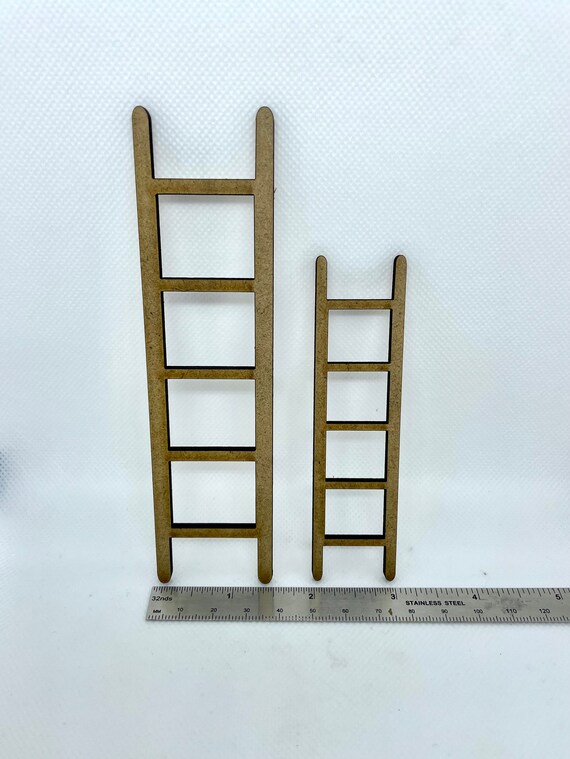 1:12 scale Wooden Step Ladder folds up U3192