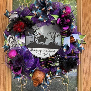 Spooky Sleepy Hollow Wreath – Headless Horseman Gothic Halloween Door Decor