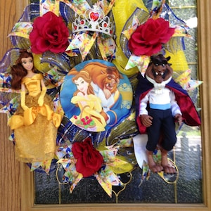 Magical Enchanted Rose Wreath: Fairytale Princess Bedroom Decor, Fantasy Home Accent for Nursery