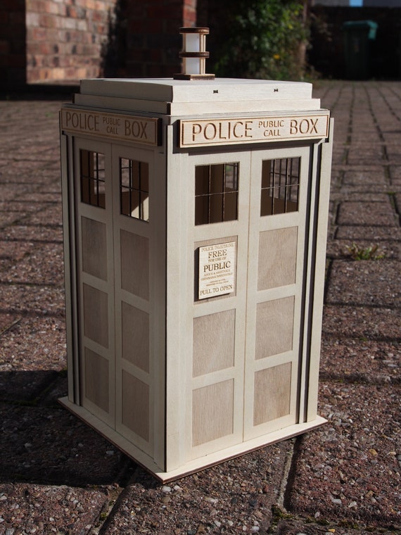 1:10 Scale Wooden TARDIS light for Dr Tardis lamp shade | Etsy