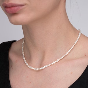 Chokerketting kleine barokke parel · 3-4 mm zoetwaterparel · Zilver · Echte parel · 925 sterlingzilver
