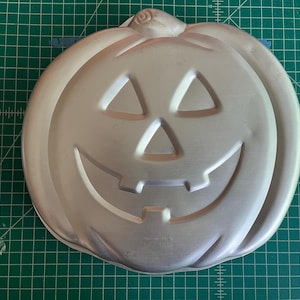 Vintage Wilton Halloween Pumpkin Cake Pan 1981