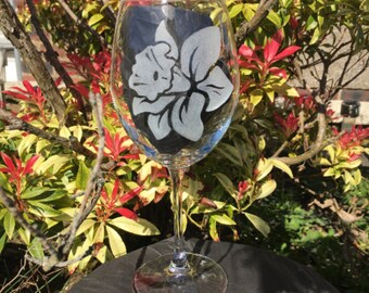 Daffodil design / Engraved wine glass / Spring daffodil / New beginnings
