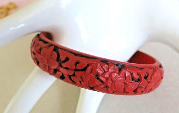 Vintage Chinese Deep Carved Cinnabar Lacquer Bang… - image 4