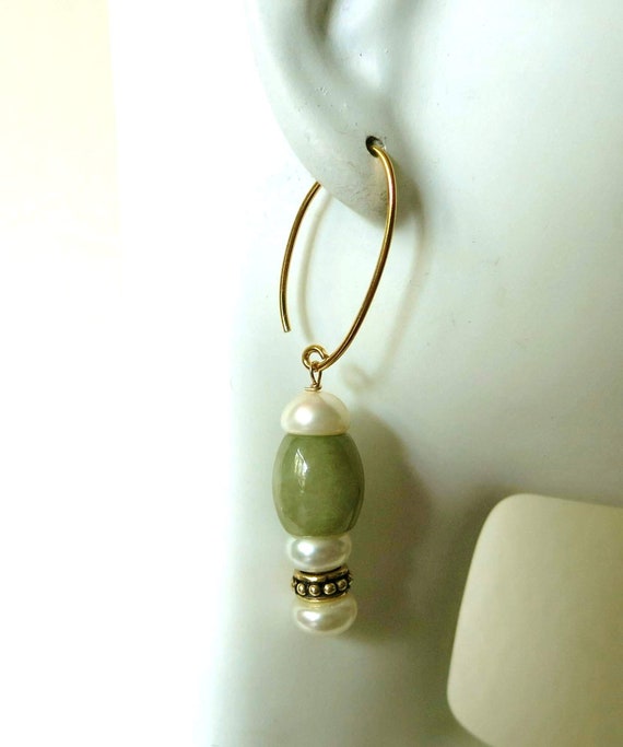 Vintage Chinese Jadeite Jade Earrings, w Pearls 2… - image 2