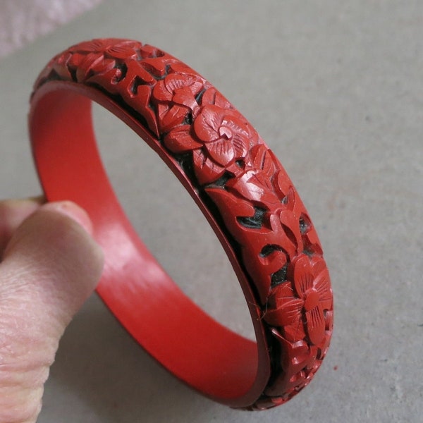 Vintage Chinese Deep Carved Cinnabar Lacquer Bangle Bracelet 8" Black Red Genuine