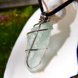 Raw Fluorite Crystal Necklace Natural Fluorite Gemstone Healing Crystal Necklace Blue Gemstone Necklace Blue Stone Choker Raw Blue Crystal