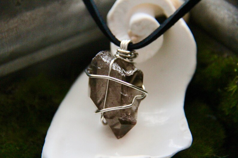 Raw Smoky Quartz Crystal Necklace Natural Smoky Quartz Crystal Choker Boho Crystal Healing Necklace Black GemStone Necklace Root Chakra