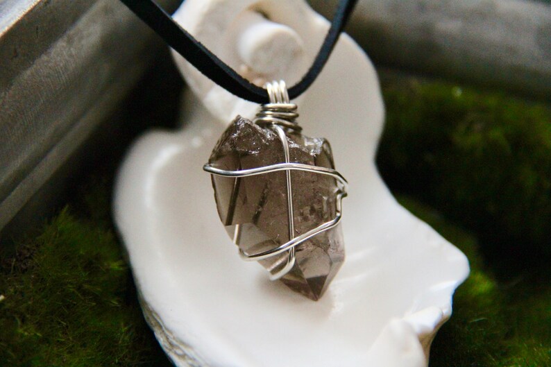Raw Smoky Quartz Crystal Necklace Natural Smoky Quartz Crystal Choker Boho Crystal Healing Necklace Black GemStone Necklace Root Chakra