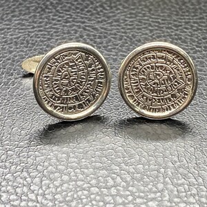 Kiola Designs Gold Toned Etched Oval Russian Ruble Currency Sign Cufflinks