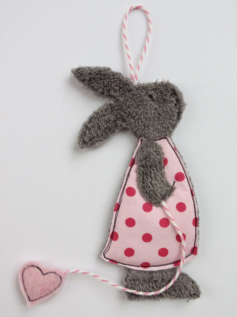 Embroidery file ITH rabbit pendant 10x10 doodle image 3