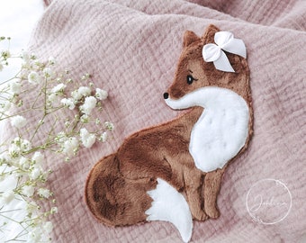 Embroidery file fox in a wreath 13x18