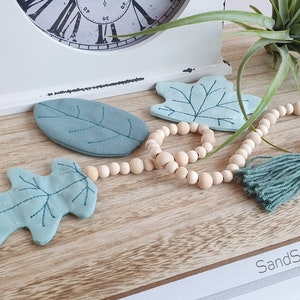 Embroidery file ITH leaves 10x10