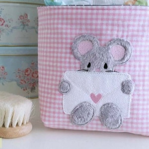 Embroidery file Mouse with love letter Doodle 18x30