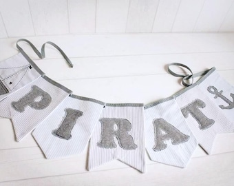 Embroidery file 5 different ITH pennant for pennant chain...