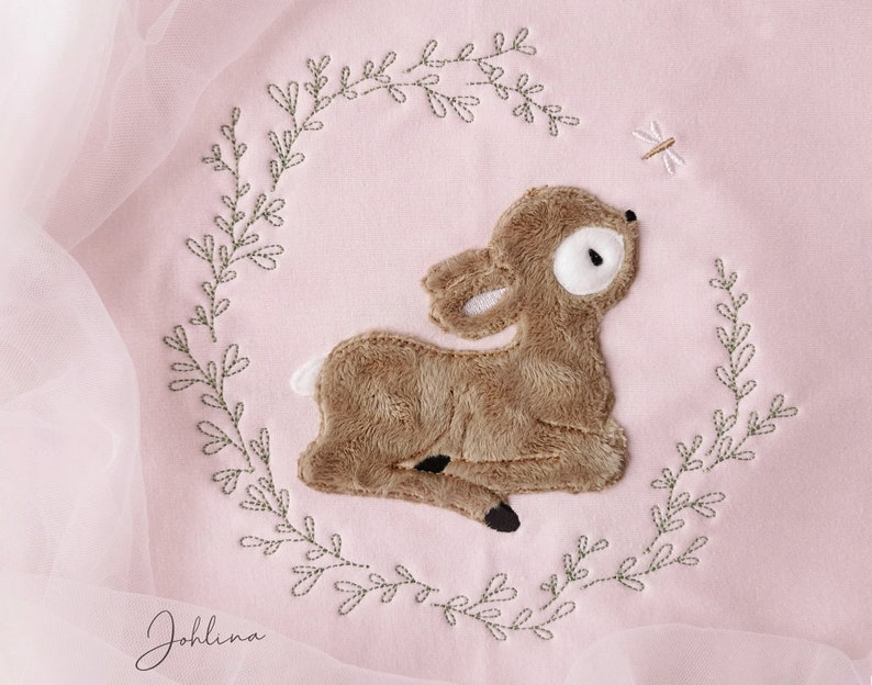 Embroidery file Lying deer in a wreath of leaves 16x26 image 1