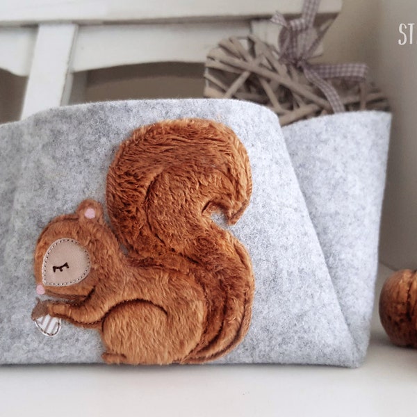 Embroidery file squirrel 13x18 Doodle 3D