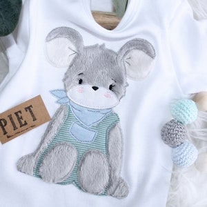 Embroidery file Sitting Mouse Boy Piet 18x30