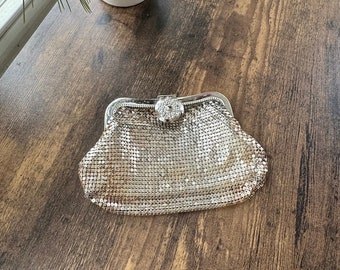 Vintage Whiting and Davis Silver Mesh Clutch | Art Deco Flapper Handbag with Decorative Closure