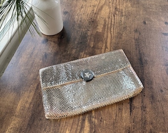 Vintage Art Deco Whiting and Davis Silver Mesh Envelope Clutch with Lucite Closure - Flapper Purse