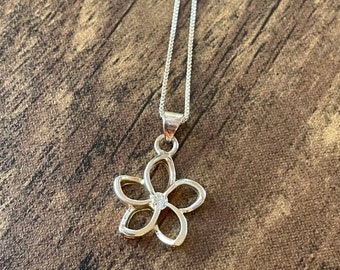 Vintage Sterling Silver Necklace with Flower Pendant | 925 Sterling | Sterling Silver Chain | Sustainable Jewelry