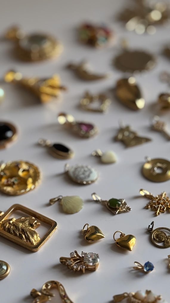 Vintage Gold Plated Charm Pendant: Rhinestone, Pearl, Stone