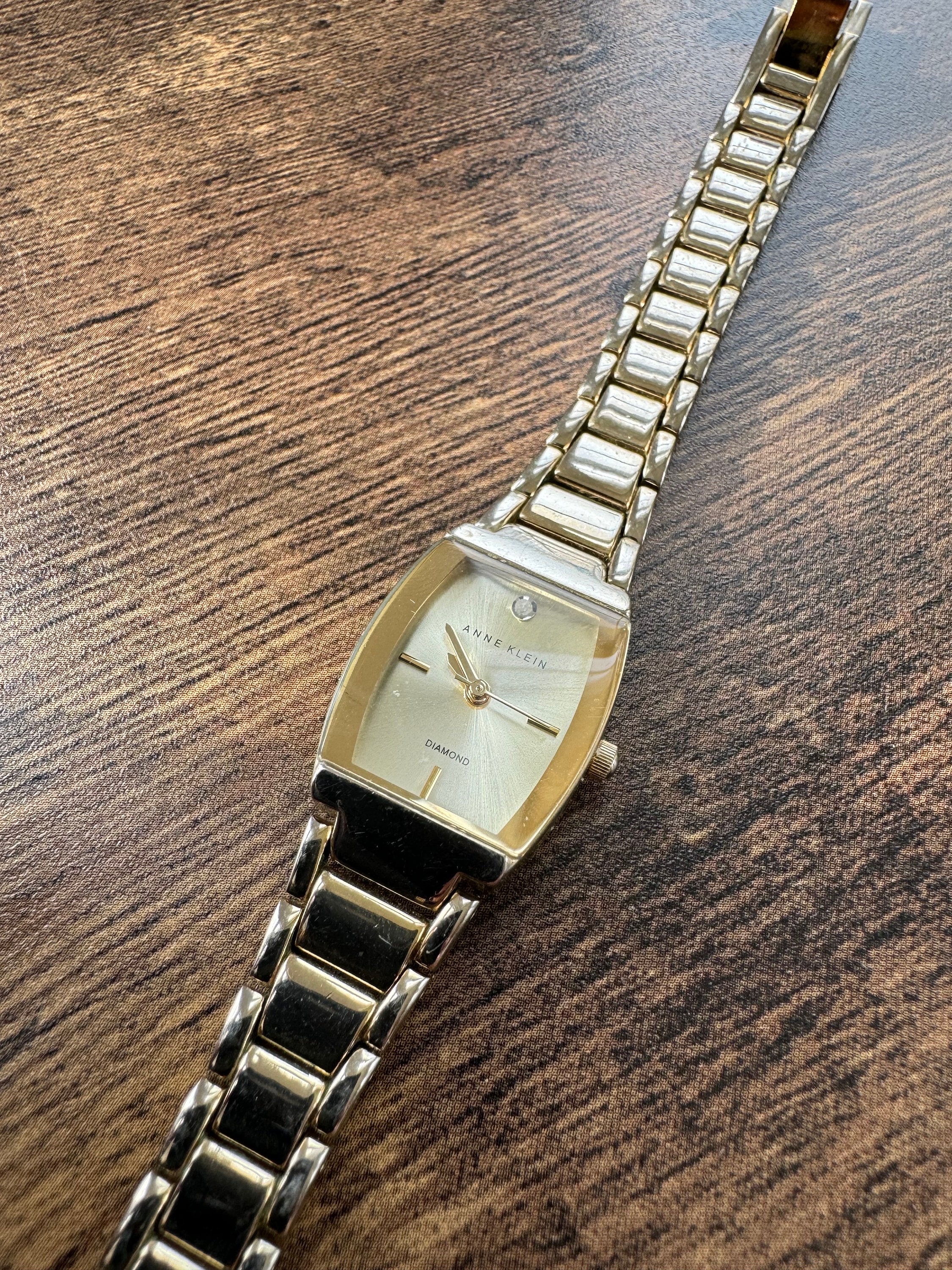 関税・送料込み【Anne 】純正ダイヤモンド ダイヤル 腕時計 Vintage Anne Klein Diamond Gold Tone Watch in Working