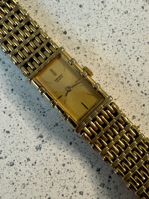 Women's Vintage Seiko Watch | Model 2E20-0130 Jap… - image 5