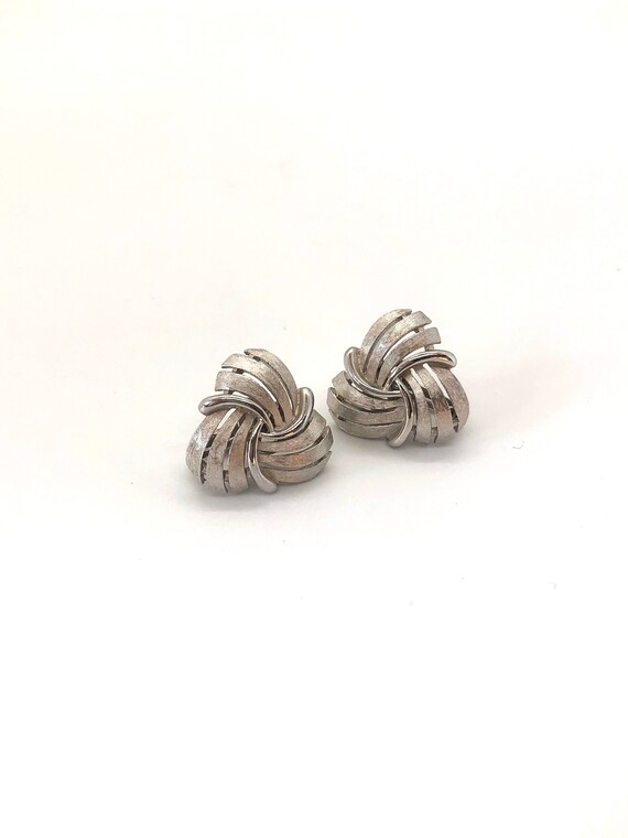 Silver Trifari Clip On Earrings | Femme Earrings |