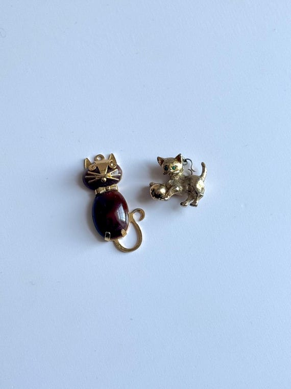 Cat Outline Gold Platted Earrings Cat Outline Gold Platted Earrings