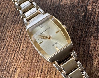 Vintage Anne Klein diamanten goudkleurig horloge in werkende staat | Elegante band