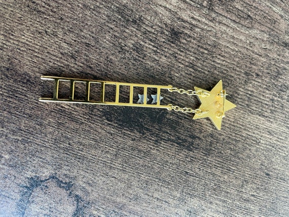 Vintage Mary Kay Ladder of Success Pin | Mary Kay… - image 3