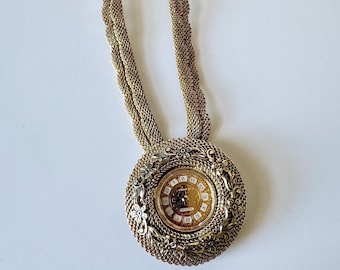 Reloj colgante vintage Waltham con collar de malla dorada: joyería de relojes antiguos en funcionamiento