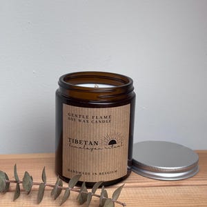 Tibetischer Geist | Gemütliche handgegossene Kerze für Hygge Homes | Vegan & Nachhaltig | Besonderes Geschenk für sich selbst | Selbstbehandlung | Meditation