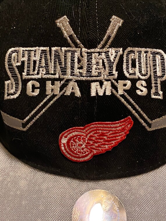 Detroit Red Wings Hat / Vintage / Starter / NHL Ho