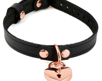 Atemberaubendes D und Vorhängeschloss Schwarz und Rose Gold Tageshalsband AMARE von Mercy Industries Deluxe Leder Col39BlkRngPd