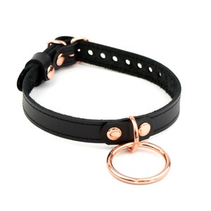 Schwarz und Roségold atemberaubender großer Ring Tageskragen AMARE von Mercy Industries Deluxe Leder Col39BlkLRngRg