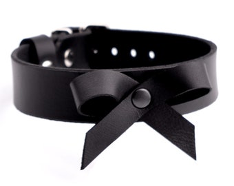 Black Handcrafted Deluxe made BOW Kitten collar top quality leather by Mercy Industries Col35BlkBow