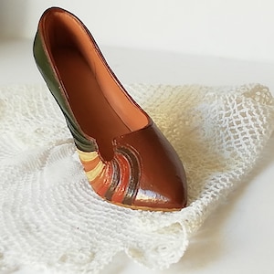Zapato de cerámica en miniatura de los años 80: objeto de colección vintage