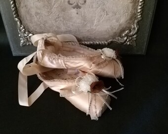 Vintage Professional Unused Green Decorated Pointe Shoes Etsy